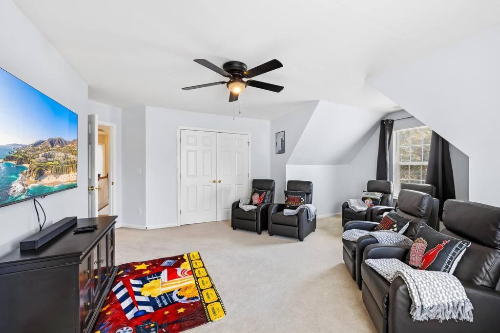 Chelsea's Fun House-university Area! Holiday home